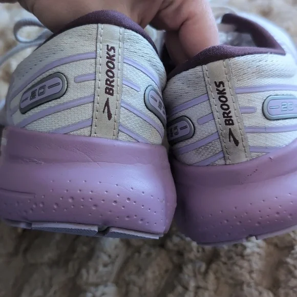 Brooks Women's Glycerin 2.0 Running Shoes - Picture 2 of 8